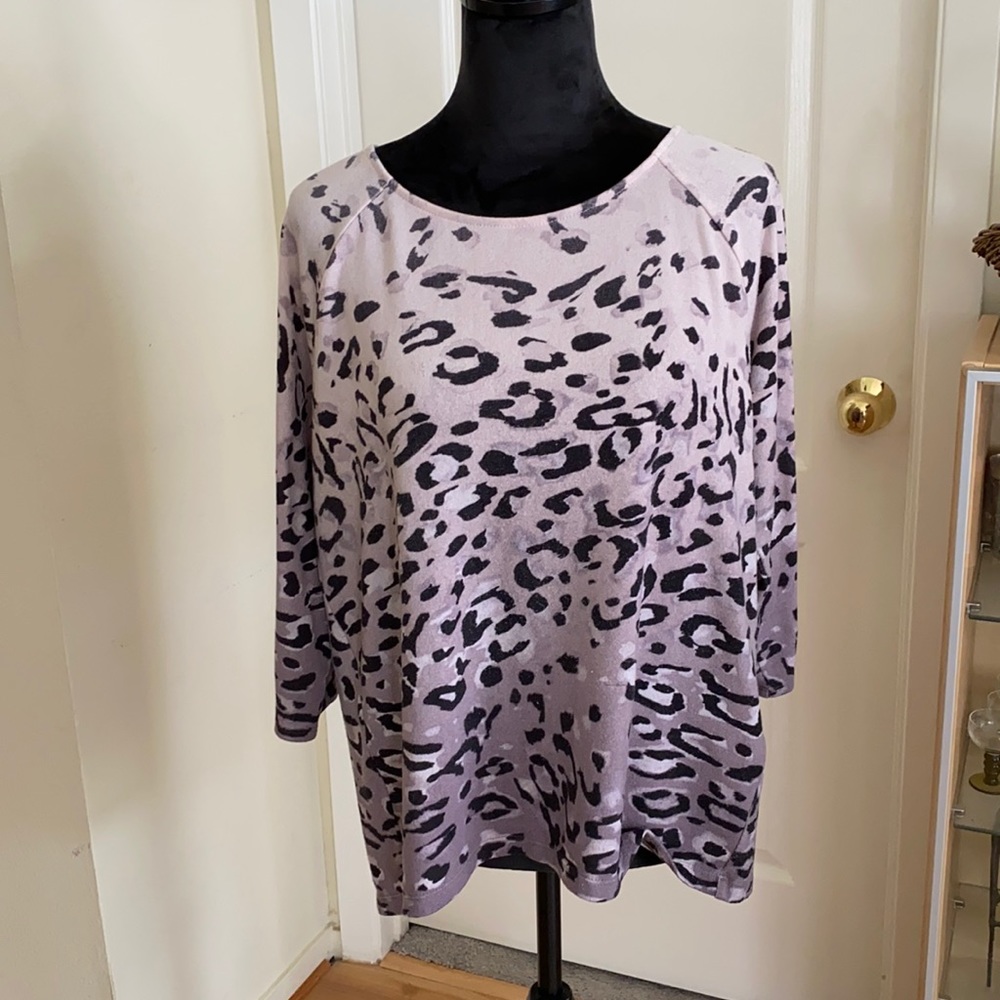 Chico’s lavender Ombré light sweater, Size 3